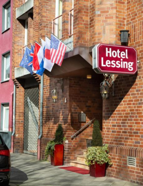 Гостиница Hotel Lessing  Дюссельдорф